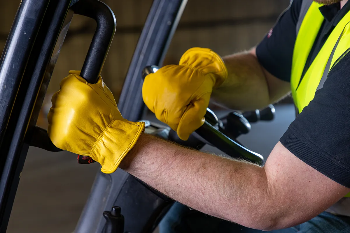 PRED3-Gold Lifestyle Safety Gloves