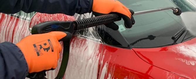 Using Baltic to wash car